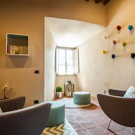 Le Suites Della Rocca דירה *