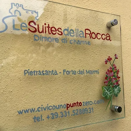 דירה Le Suites Della Rocca *