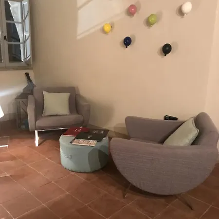 Le Suites Della Rocca דירה